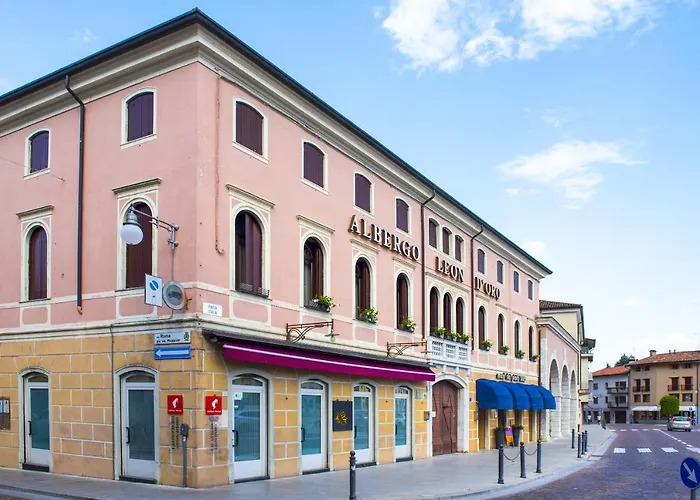 Albergo Leon D'Oro Maniago photo