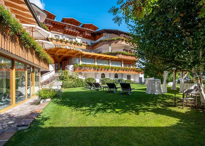 Hotel La Perla Ravascletto photo