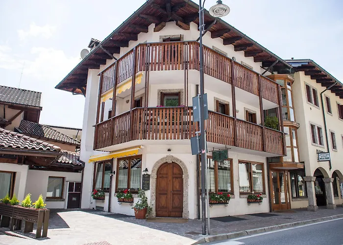 Vecchia Osteria Cimenti Aparthotel Villa Santina photo