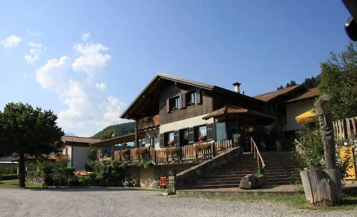 Al Fogolar Hotel Villa Santina photo